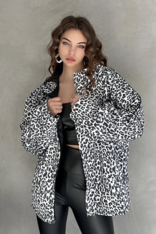 Ast 842 Leopar Desenli Oversize Kapşonlu Kadın Yağmurluk Siyah