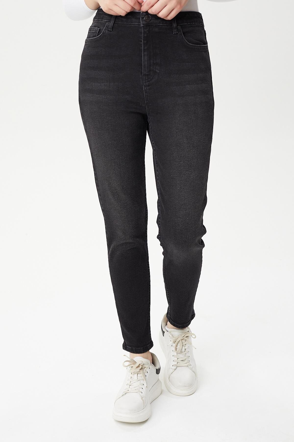 Mila 9444-07 Black Black Likralı Toparlayıcı Kumaş Dar Kesim Kadın Kot Pantolon Siyah