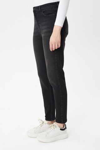 Mila 9444-07 Black Black Likralı Toparlayıcı Kumaş Dar Kesim Kadın Kot Pantolon Siyah