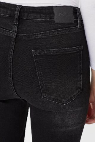 Mila 9444-07 Black Black Likralı Toparlayıcı Kumaş Dar Kesim Kadın Kot Pantolon Siyah
