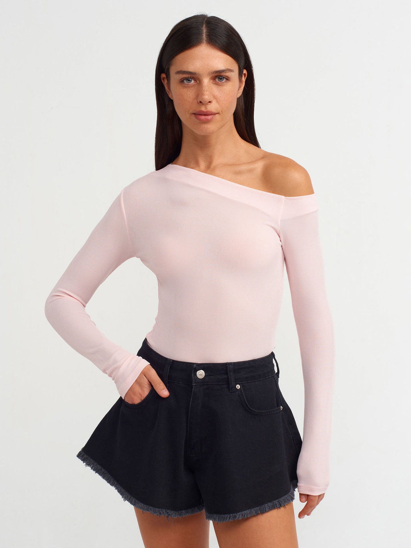 Dilvin 30475 Asimetrik Yaka Uzun Kollu Top-Açık Pembe