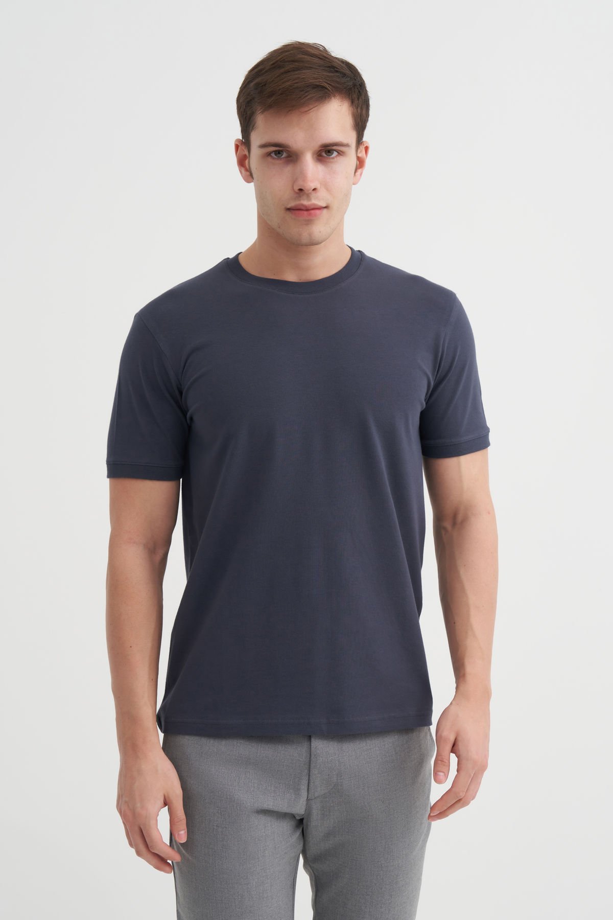 Cazador 4619 STN. V YAKA ERKEK DÜZ RENK LİKRALI T-SHIRT Antrasit