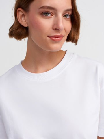 Dilvin 30312 Dekoratif Dikişli Bisiklet Yaka Tshirt-Beyaz