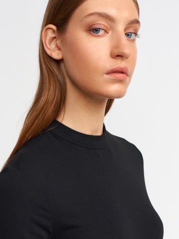 Dilvin 30481 Yüksek Yakalı Tshirt-Siyah